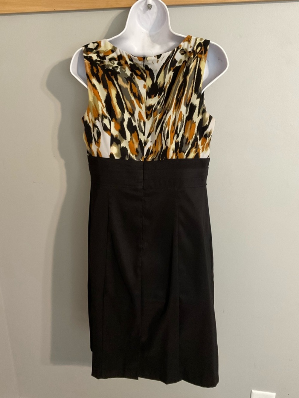 Dressbarn Sleeveless Animal-Print Bodice Midi Sheath Dress Size 10 - Picture 3 of 9